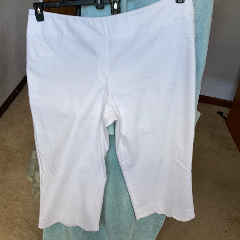 3/$45 RUBY rd scalloped hemline white Capri ends mid calf size 24W - Picture 4 of 17